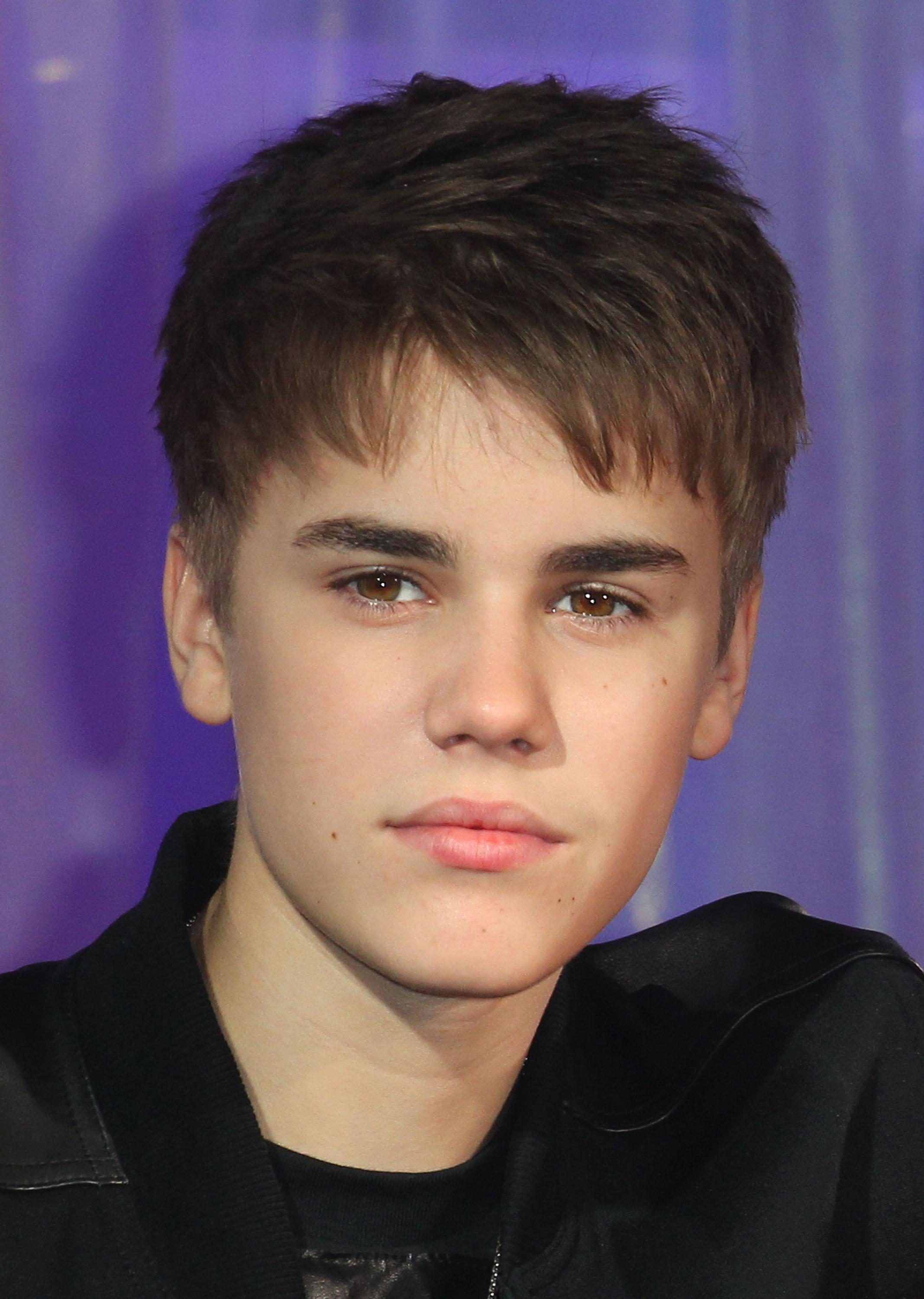 Justin Bieber Unveils Wax Work at Madame Tussauds